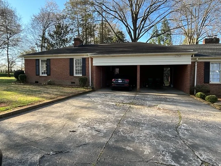 2600 Selwyn Ave — Photo 14