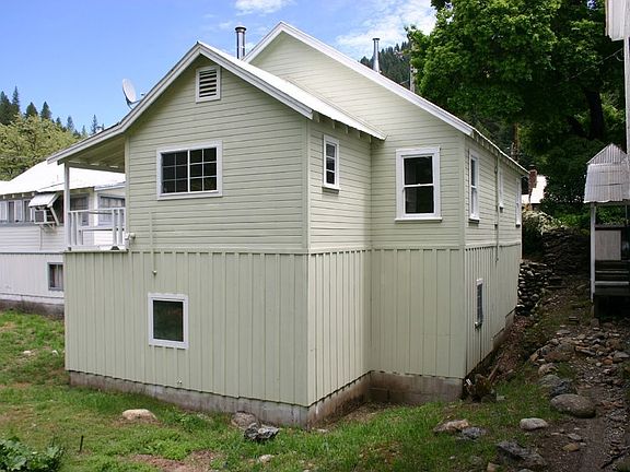 5th image of 310 Commercial St