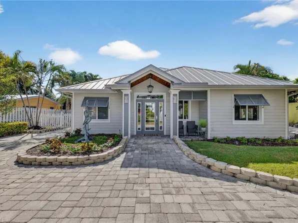 740 5th Ave N, Naples, FL 34102