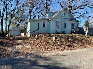 36 Lakeview Ave, Pine Hill, NJ 08021