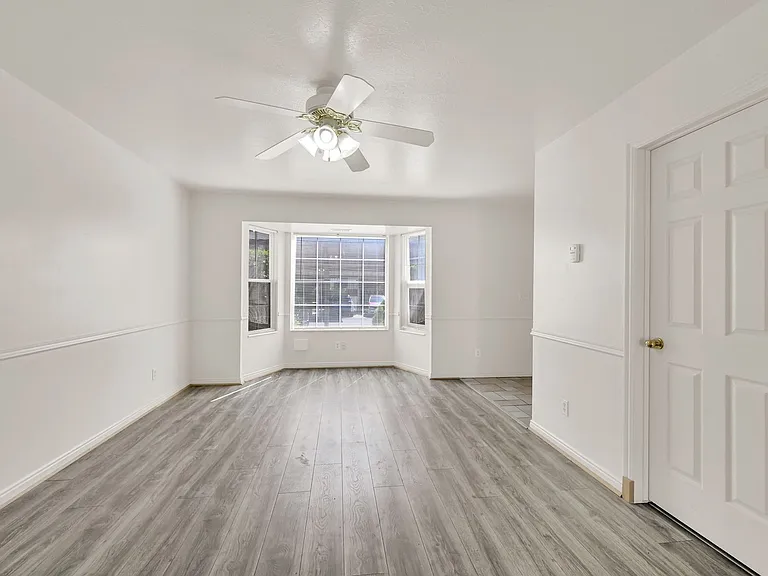 Shady Lane Apartments — Photo 42