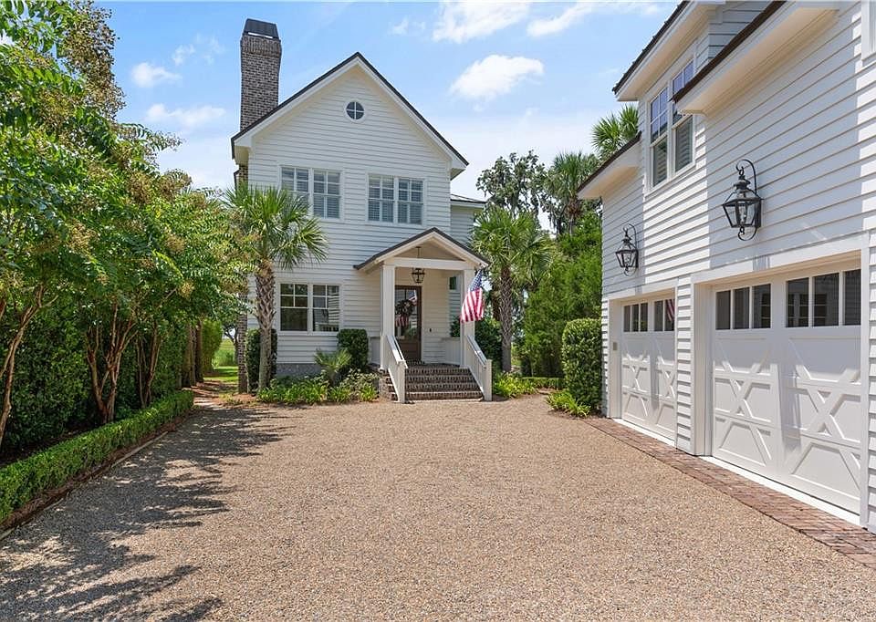 1st image of 114 Yacht Club Dr