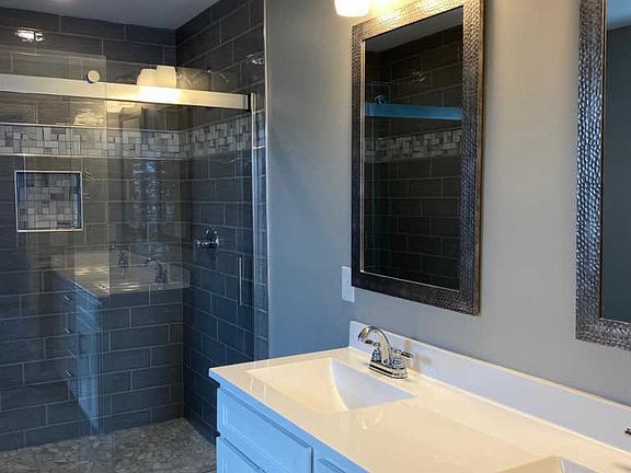 3rd image of 937 Auckland Ave