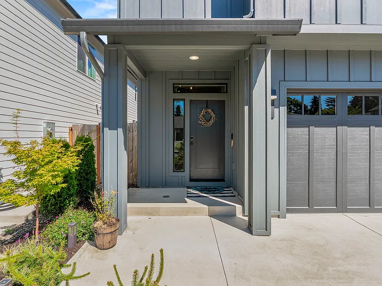 10001 NE 44th Ct — Photo 4