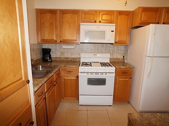 2nd image of 2982 Feather Dr
