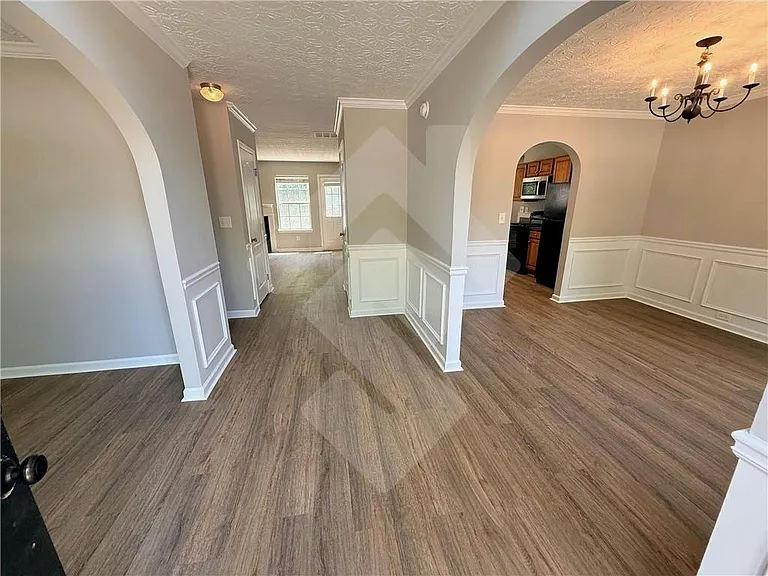 3761 Monticello St — Photo 2