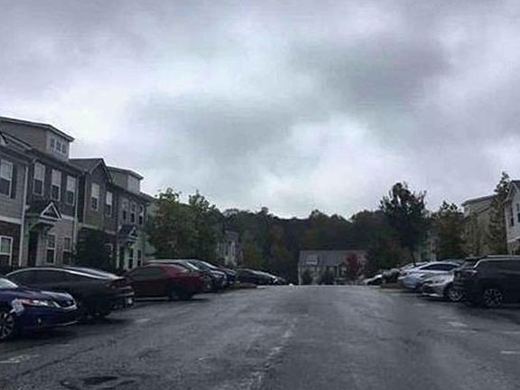 Exterior Neighborhood (street photo)