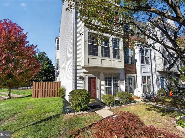 2444 Corn Crib Ct, Herndon, VA 20171