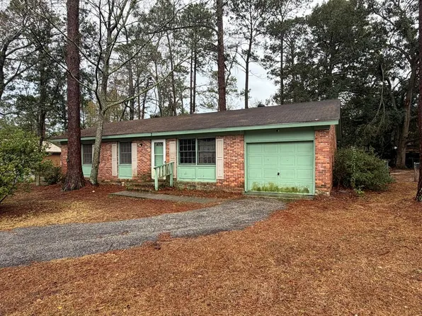 2 Garey Cir, Valdosta, GA 31602