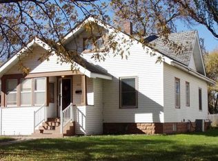 1413 Avenue H, Hawarden, IA 51023