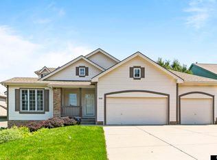 549 S 188th Avenue Cir, Elkhorn, NE 68022