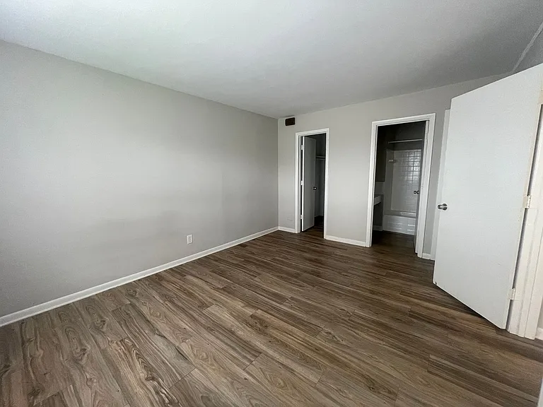 3101 Bromley Pl — Photo 4