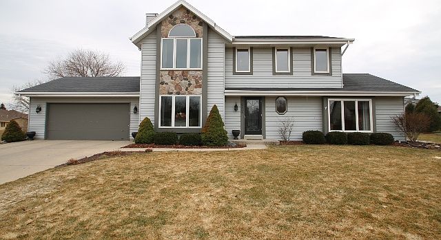 1st image of 9305 S Oak Creek Ct