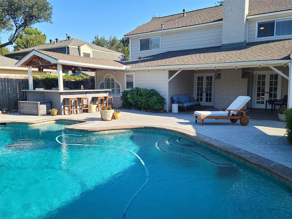 1st image of 10826 Piping Rock Ln