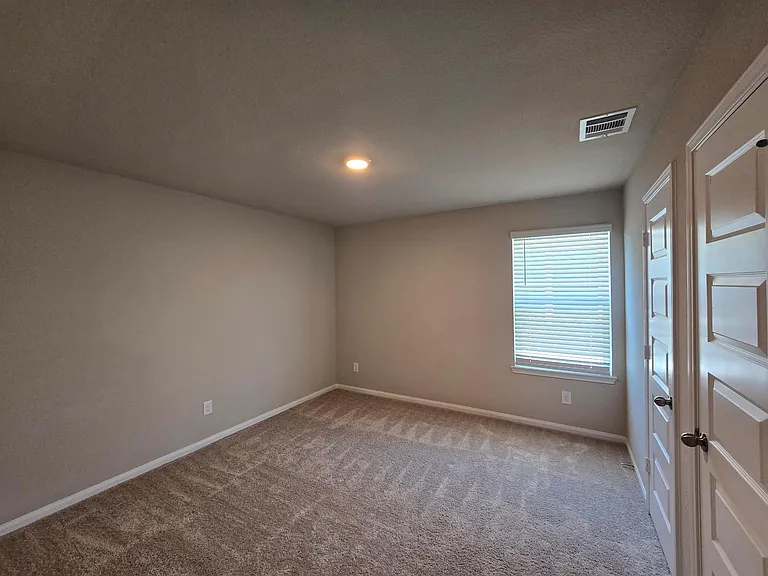 13703 Mariah Dr — Photo 17