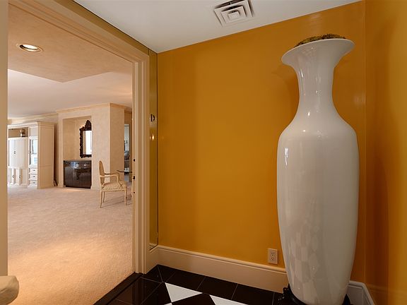 3rd image of 939 Coast Blvd Unit 20D