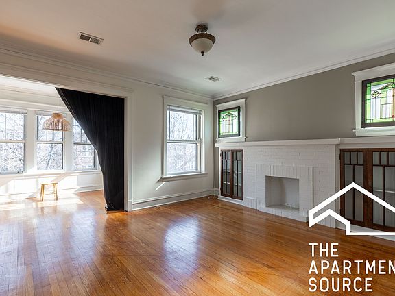 4th image of 4936 N Talman Ave #2
