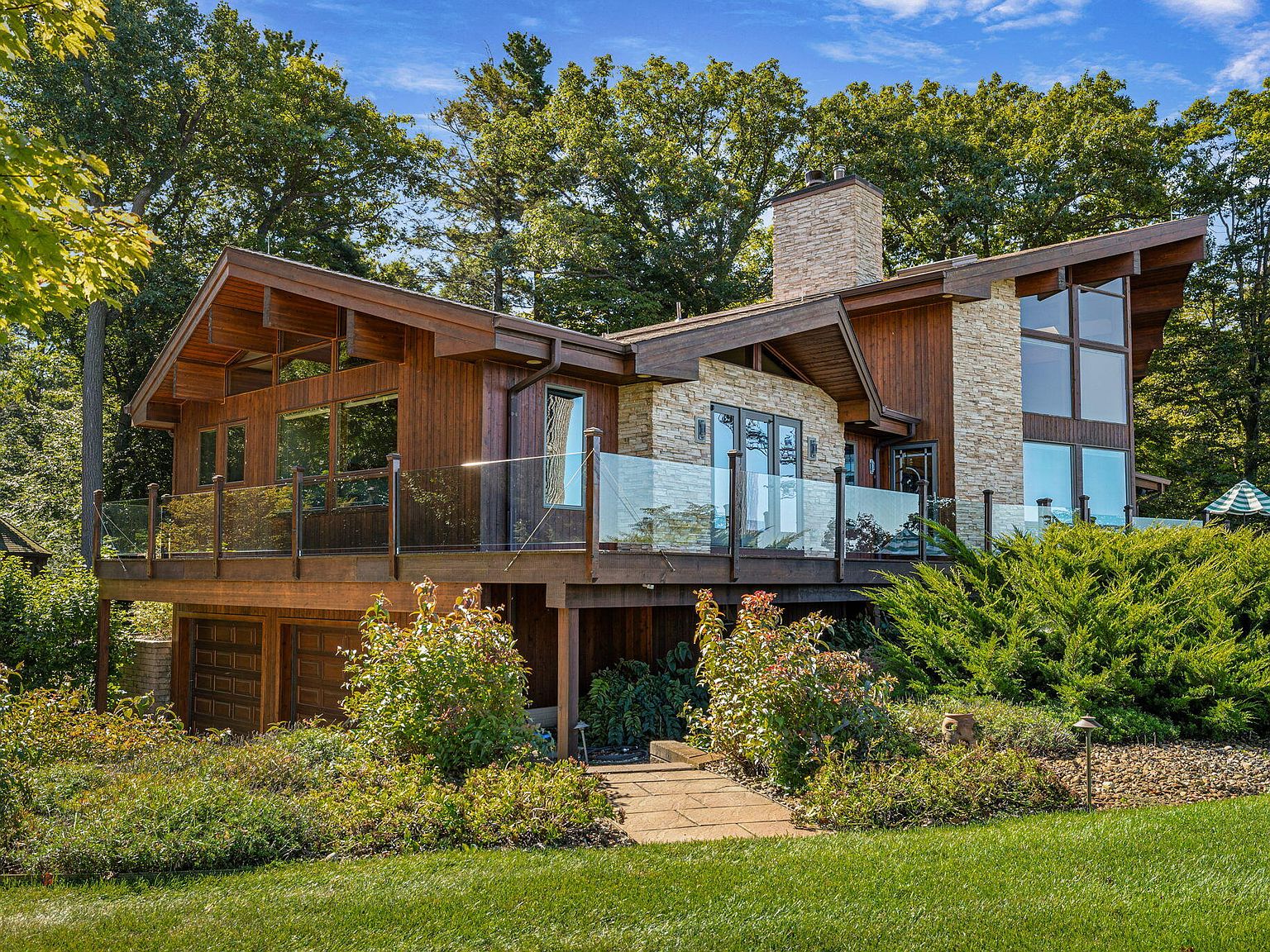 5788 M 63 N, Coloma, MI 49038 | Zillow