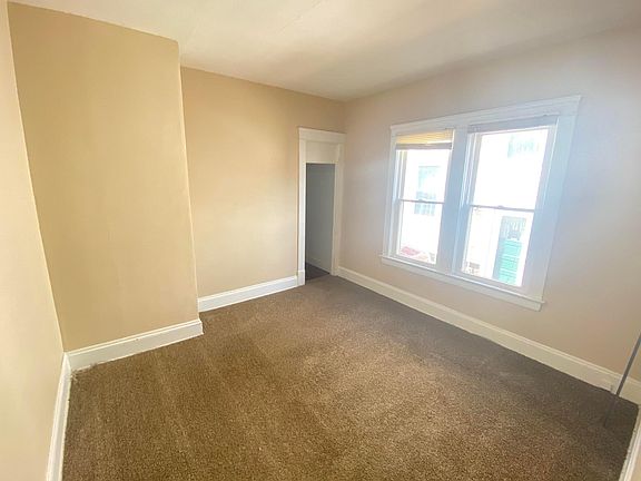 5th image of 1357 Summit Ave