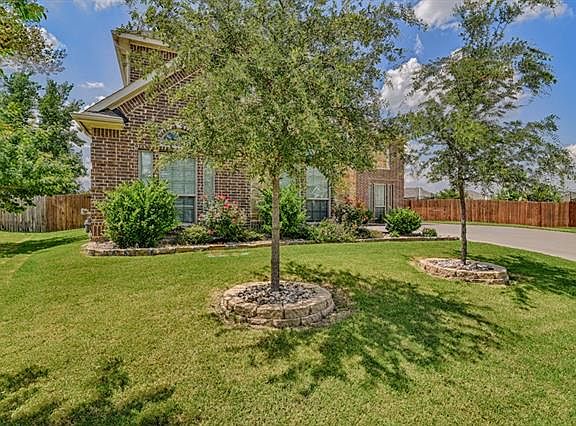 2nd image of 310 Copper Cove Ct