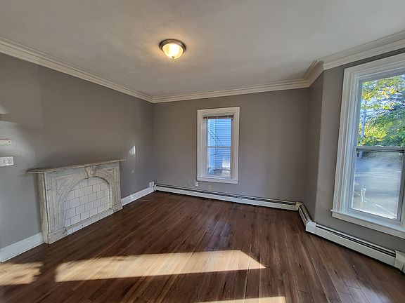2nd image of 189 Bridgham St Floor 1