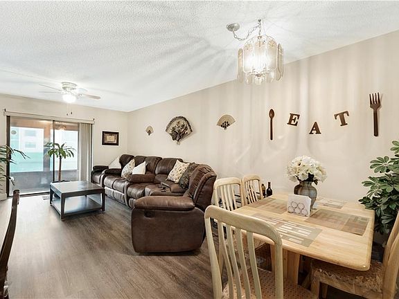 3rd image of 10120 Sunrise Lakes Blvd APT 109