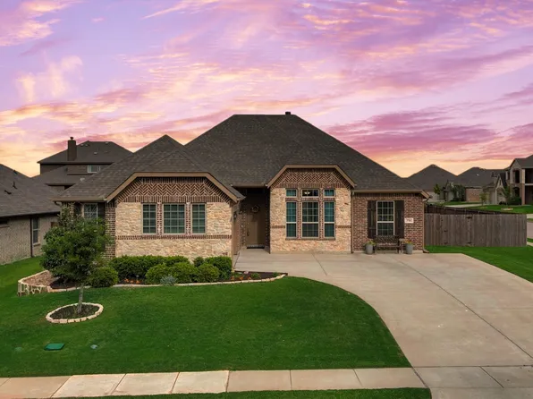 3706 Iron Horse Pass, Krum, TX 76249