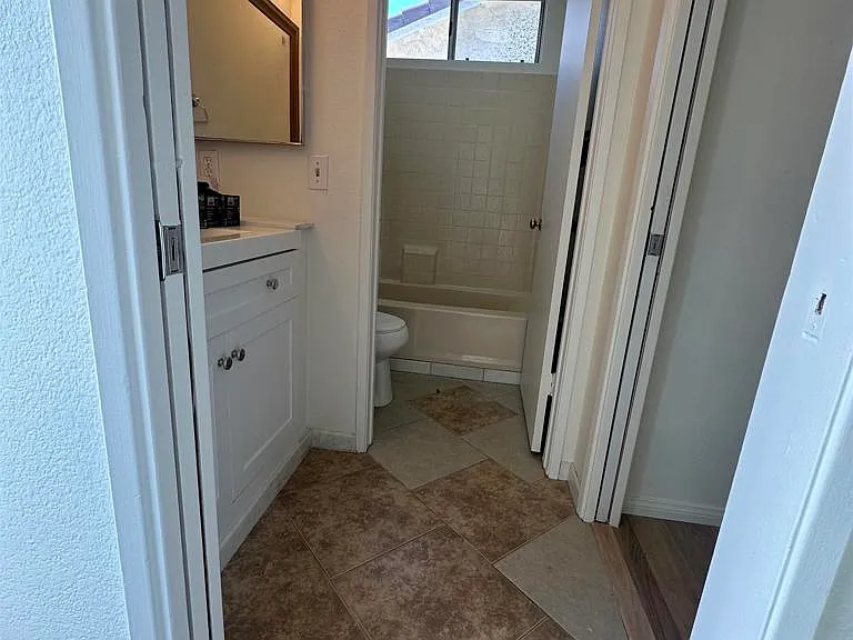 1798 Sherbrooke St #1 — Photo 16