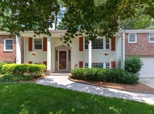 12 Brushwood Hill Rd, Franklin, MA 02038