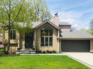 34 River Bend Rd, Montgomery, IL 60538