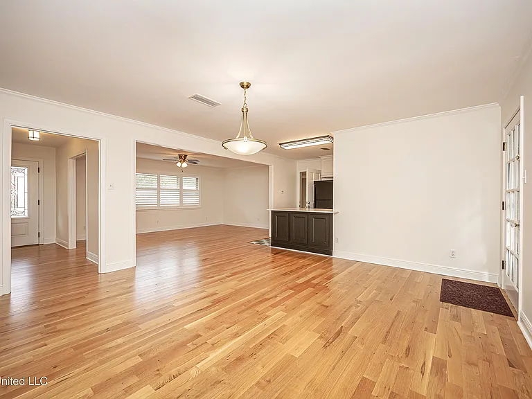 1107 Le Badine Ct — Photo 13
