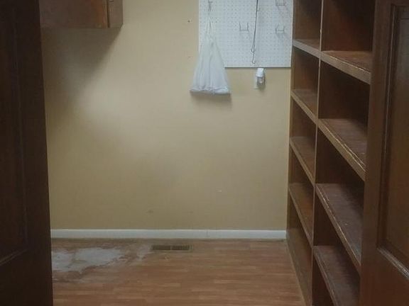 Large laundry/pantry just off kitchen