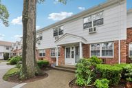 Parkside Dr-1906-001.jpg