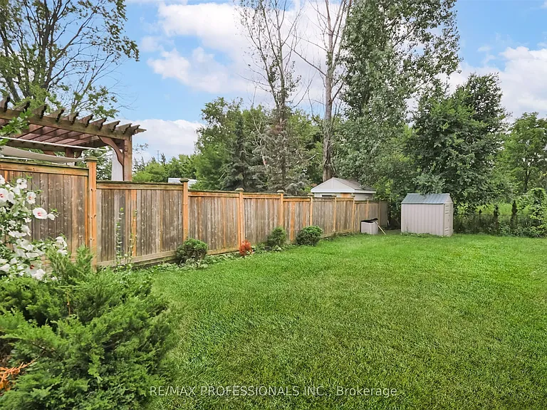 1026 Haig Blvd #BASEMENT — Photo 15