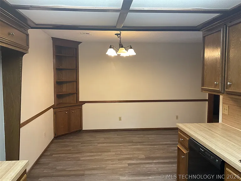 6723 S 78th East Ave — Photo 9