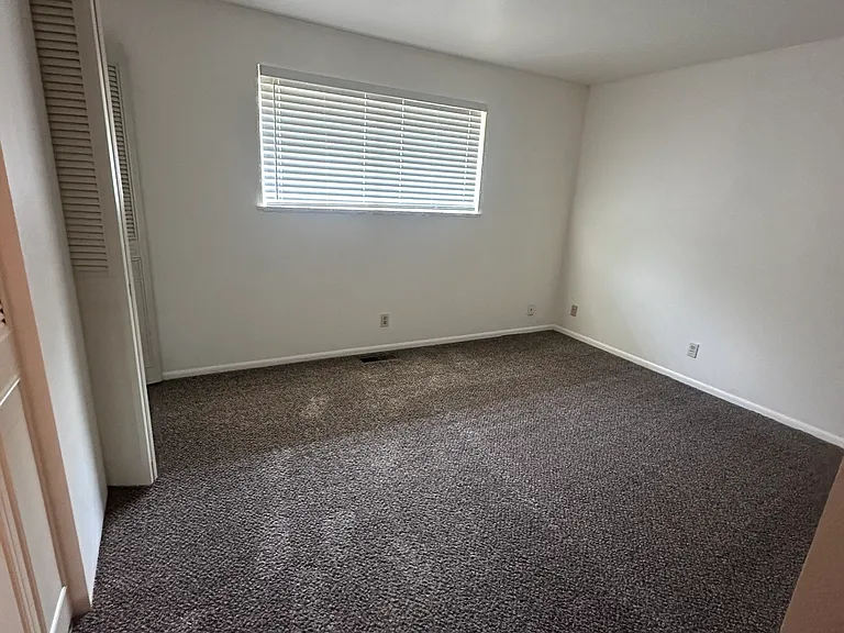 1833 Fern Ave — Photo 6