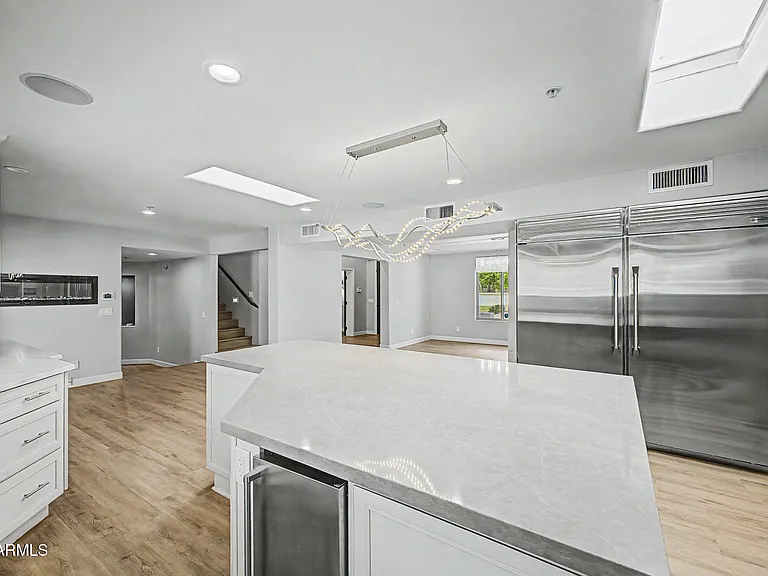 2311 E Colter St — Photo 13