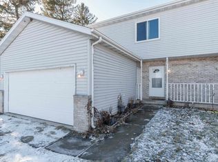 727 Lewellen St, Marshall, WI 53559