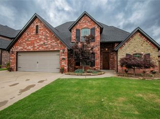 1111 NE Saint Ives Rd, Bentonville, AR 72712