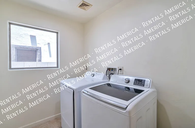 15400 S Camino Agua Azul — Photo 11