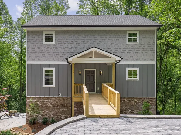 701 Harbor Dr, Lancaster, TN 38569