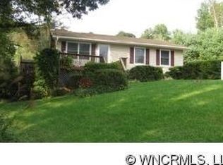 1006 Mountain Dr, Candler, NC 28715