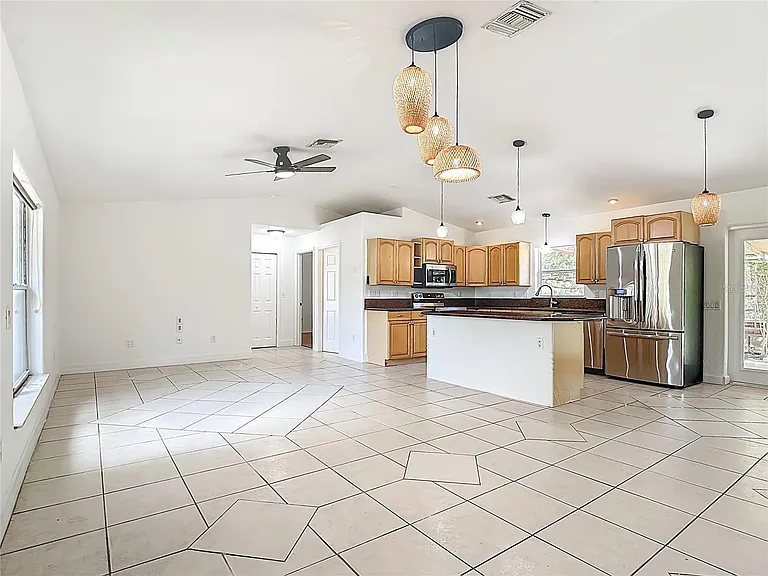 814 Lincoln Ave — Photo 5