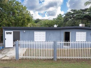 63 Sector Villa Borinquen, Vieques, PR 00765