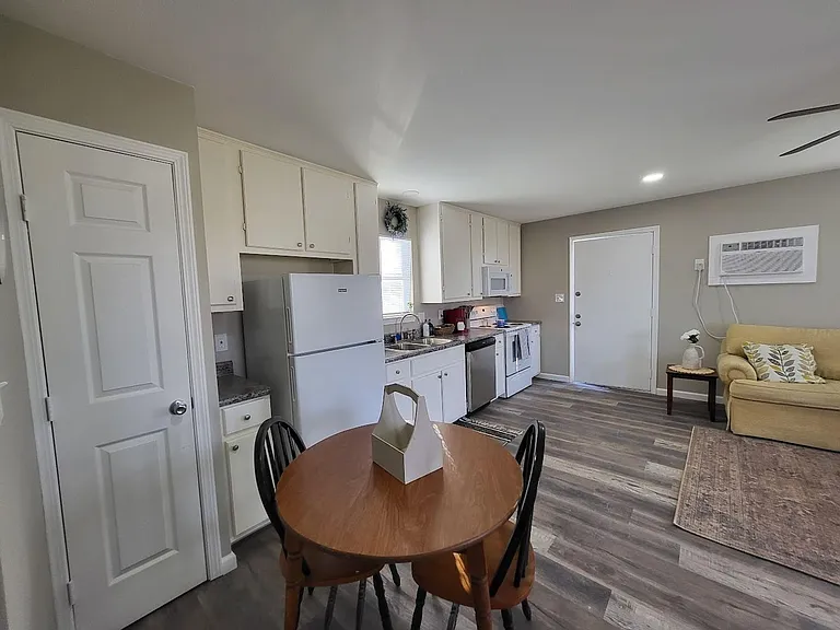 1901 E Highway 276 W — Photo 5