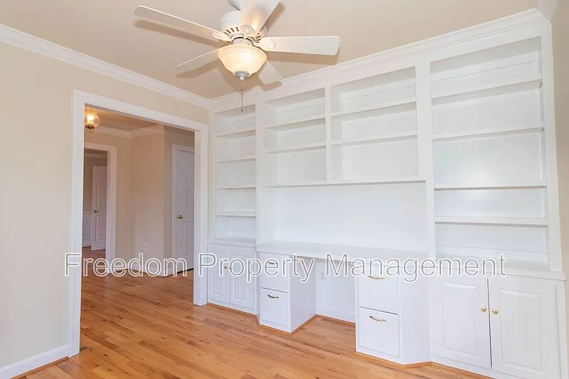 4 bed, 3.5 bath, 3472 sqft, $4,242 — Photo 2