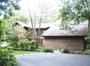 55 Picton Rd, Roselle, IL 60172