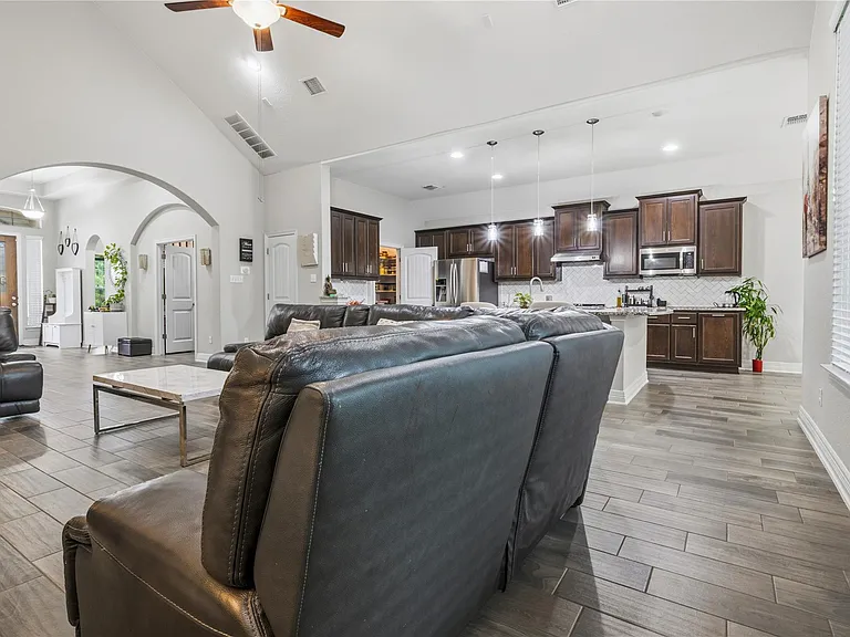 3013 Chalice Well Dr — Photo 13