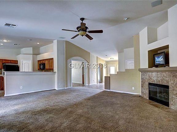 4th image of 3604 Amish Ave