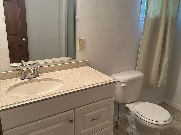 521 South St #B — Photo 4